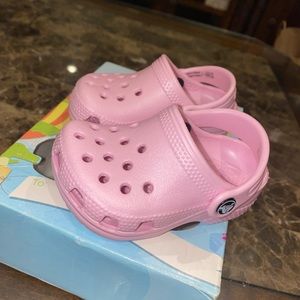 baby girl pink crocs